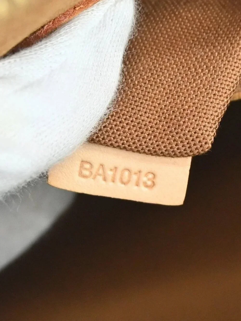 LOUIS VUITTON ALMA HANDBAG MONOGRAM